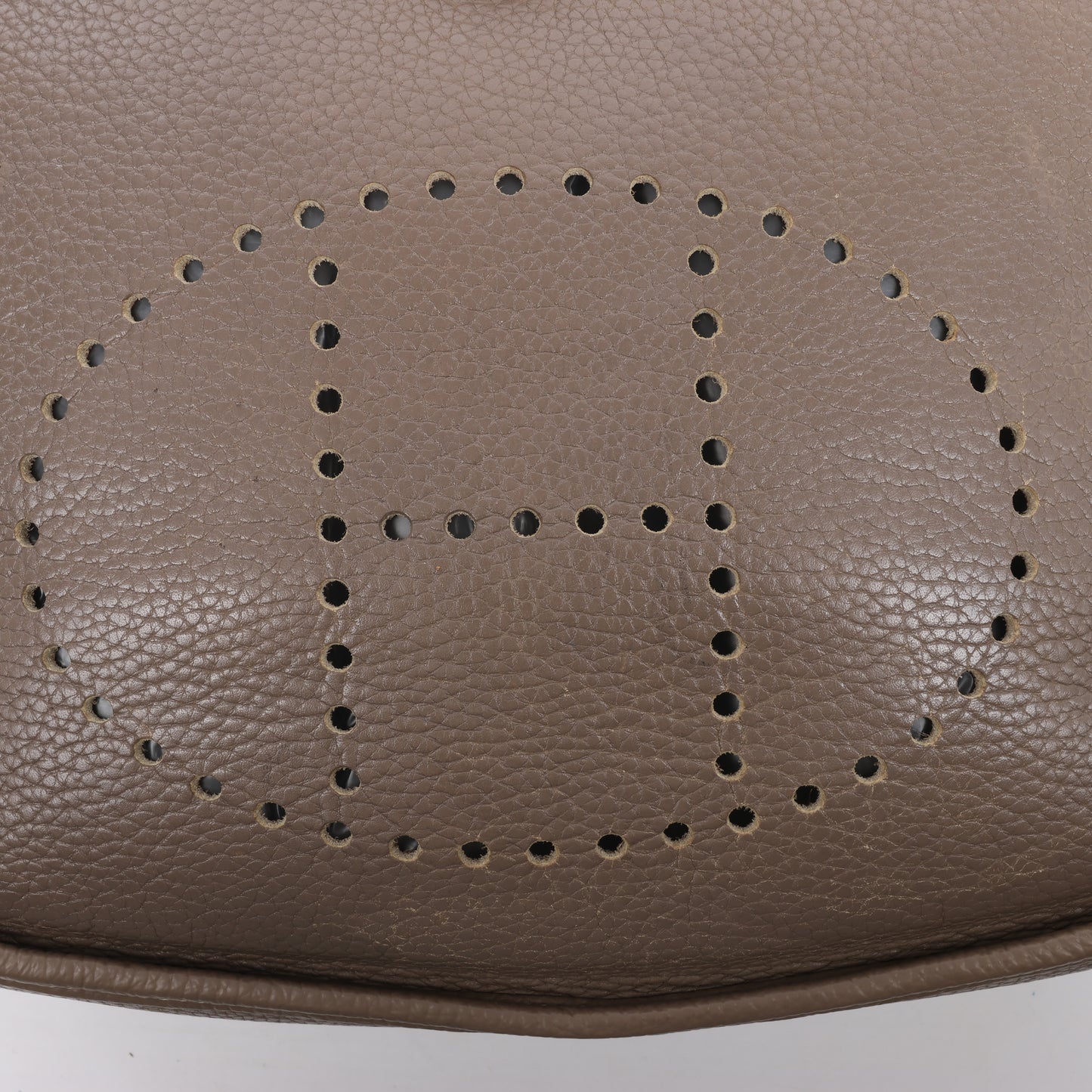 Hermès Evelyne 1 29 PM Taurillon Clemence Taupe Silber Metallbeschläge L: 2008