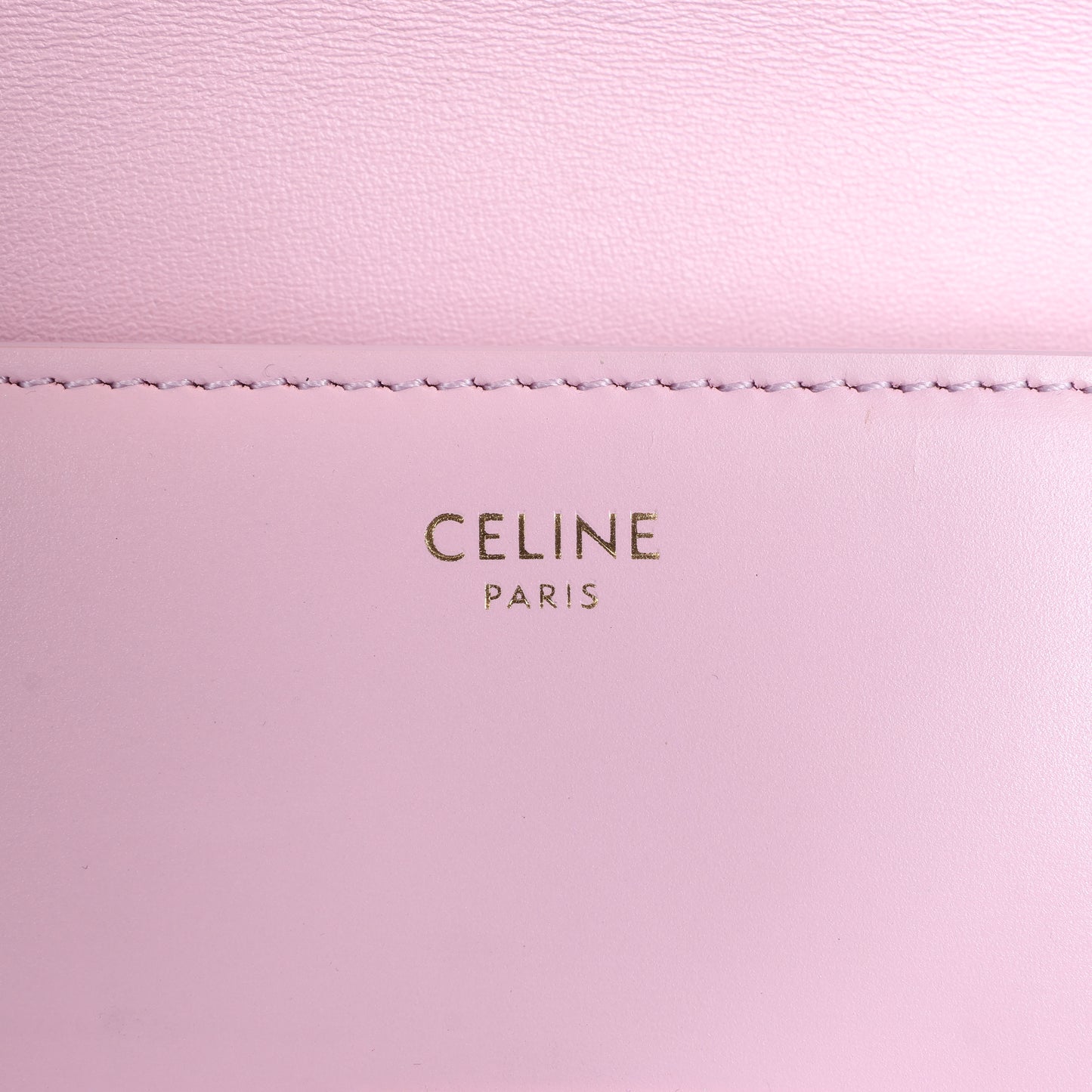 Celine Triomphe, kleine Schultertasche aus glattem Leder in Rosa