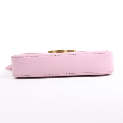 Celine Triomphe, kleine Schultertasche aus glattem Leder in Rosa