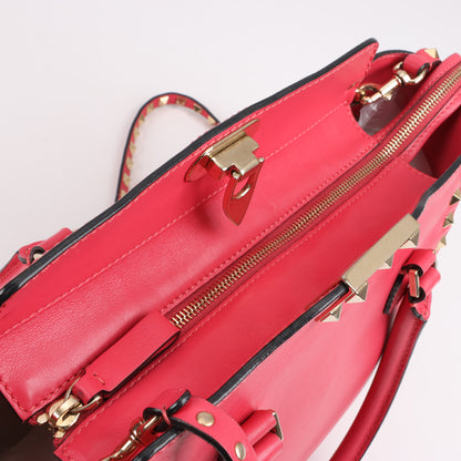 Sac à main Valentino Garavani Rockstud en cuir rose à double compartiment
