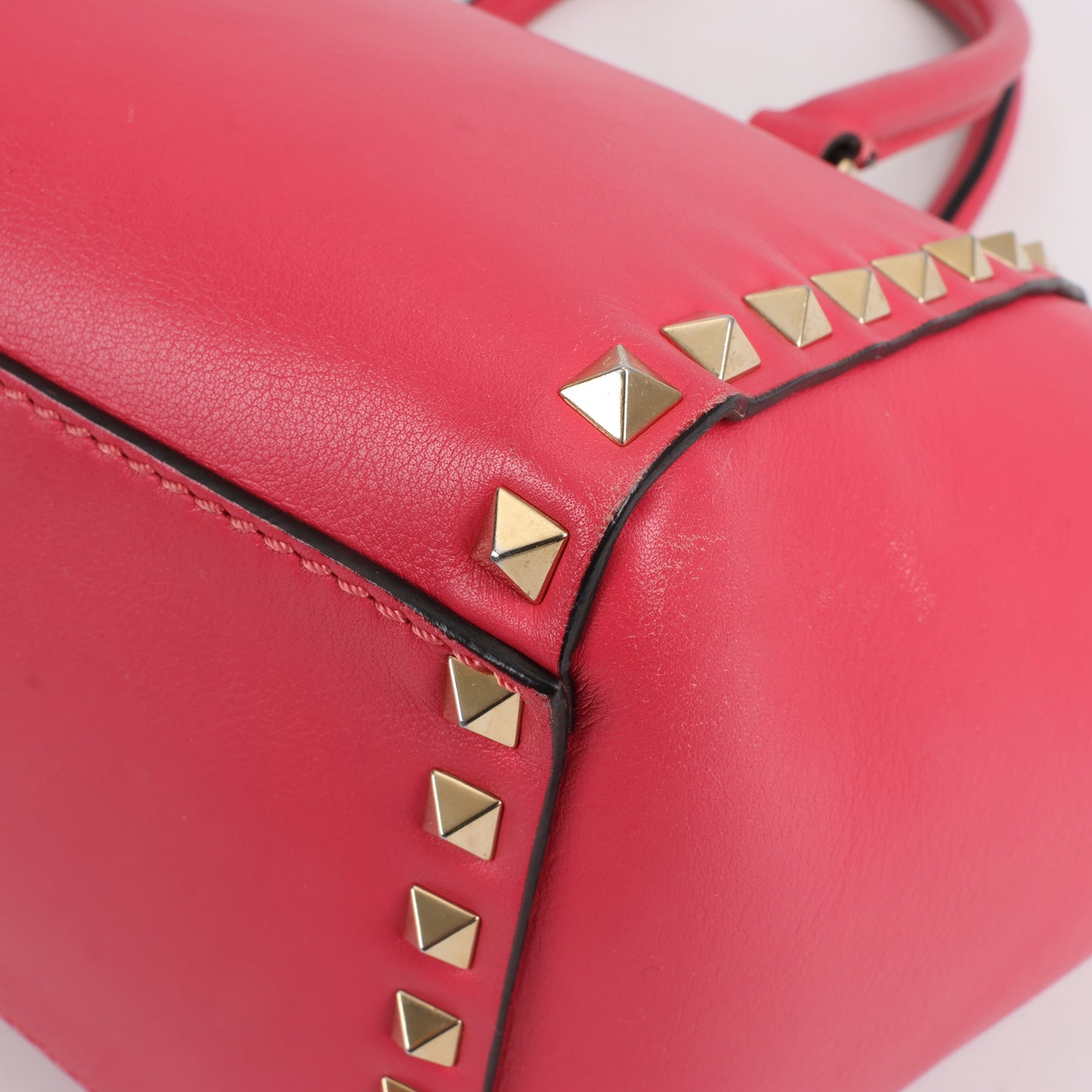 Sac à main Valentino Garavani Rockstud en cuir rose à double compartiment