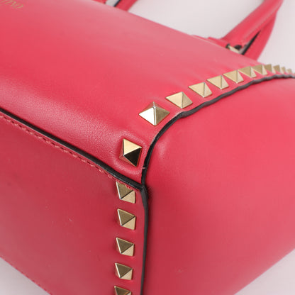 Sac à main Valentino Garavani Rockstud en cuir rose à double compartiment