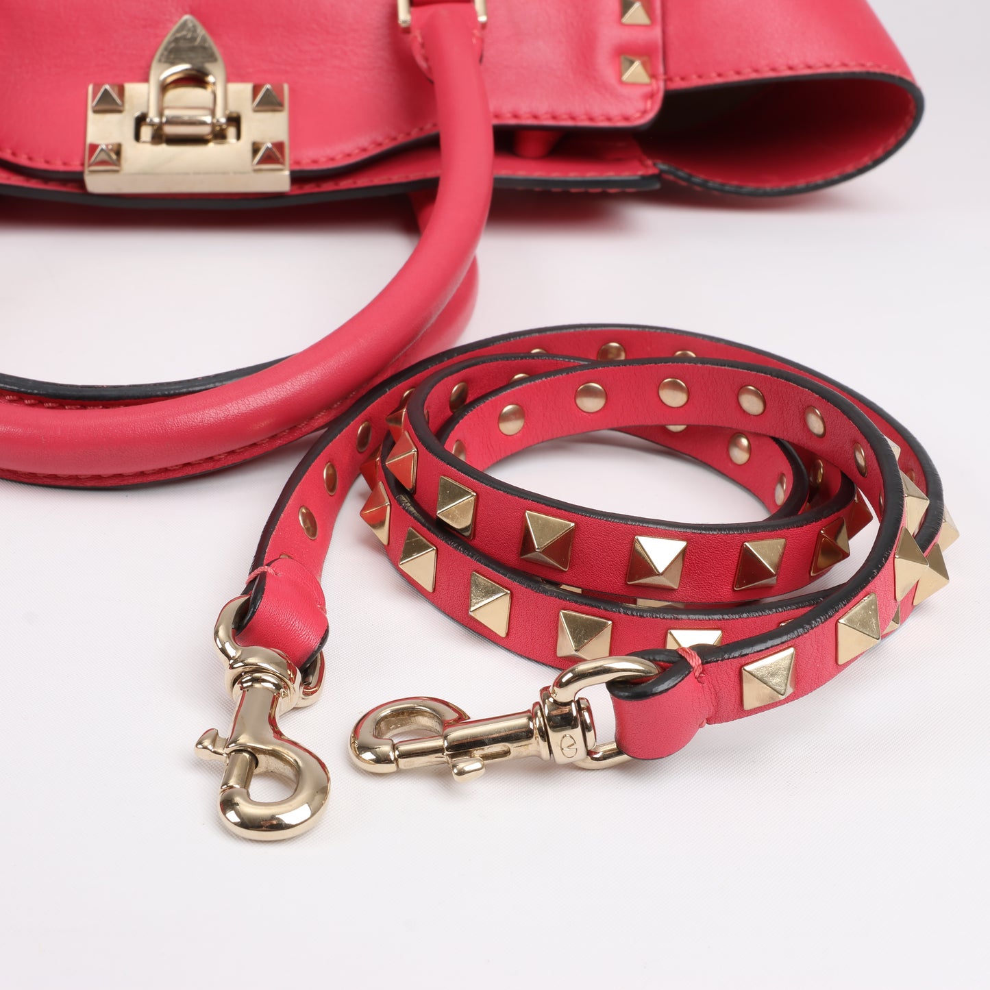 Sac à main Valentino Garavani Rockstud en cuir rose à double compartiment