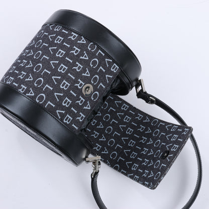 BVLGARI B.Zero 1 Denim- und Lederhandtasche in Schwarz x Marineblau 