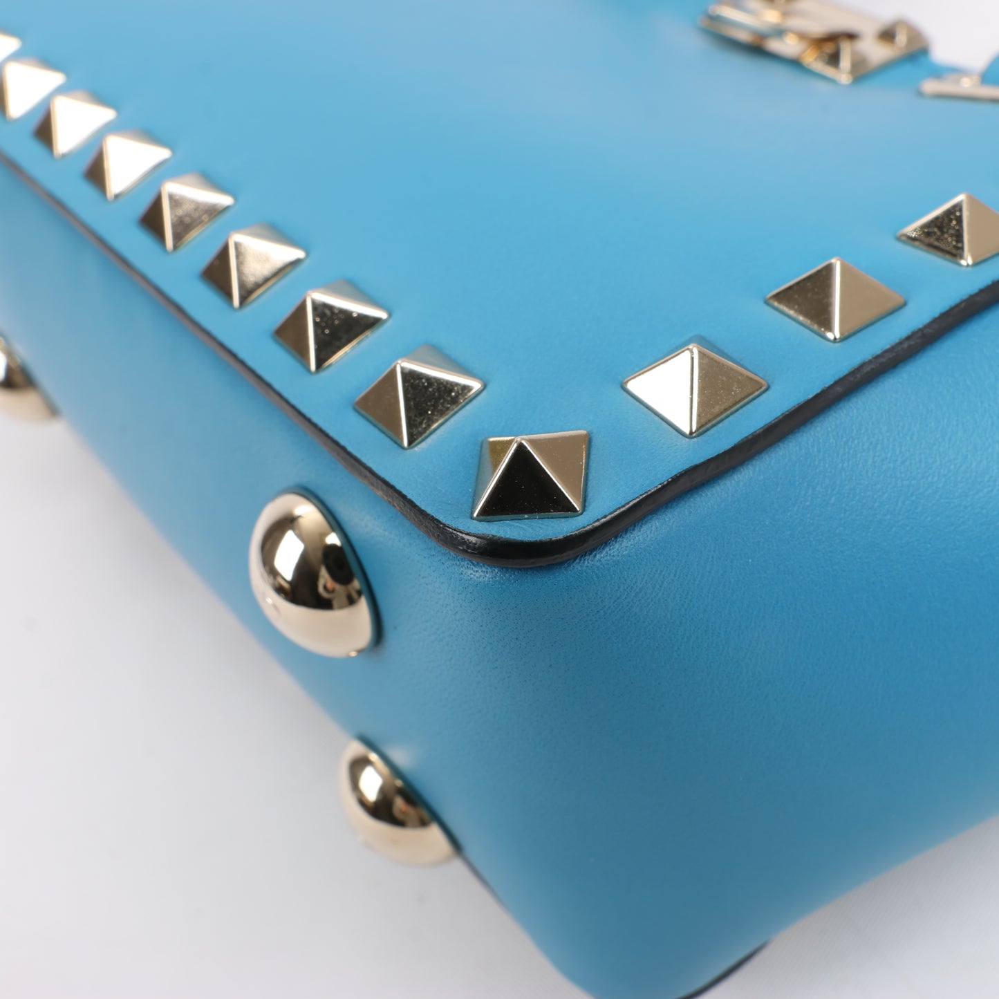 Mini sac à main Rockstud Valentino Garavani en cuir bleu