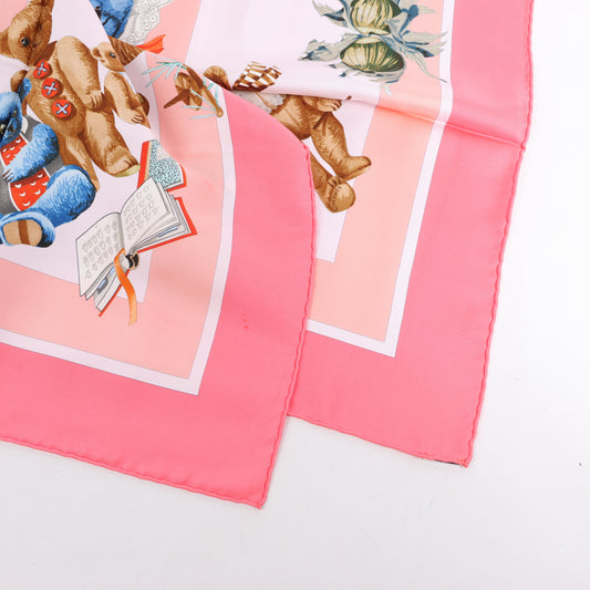 Hermes Carré 90 „CONFIDENTS DESCOEURS“ Seidentaschentuch in Rosa