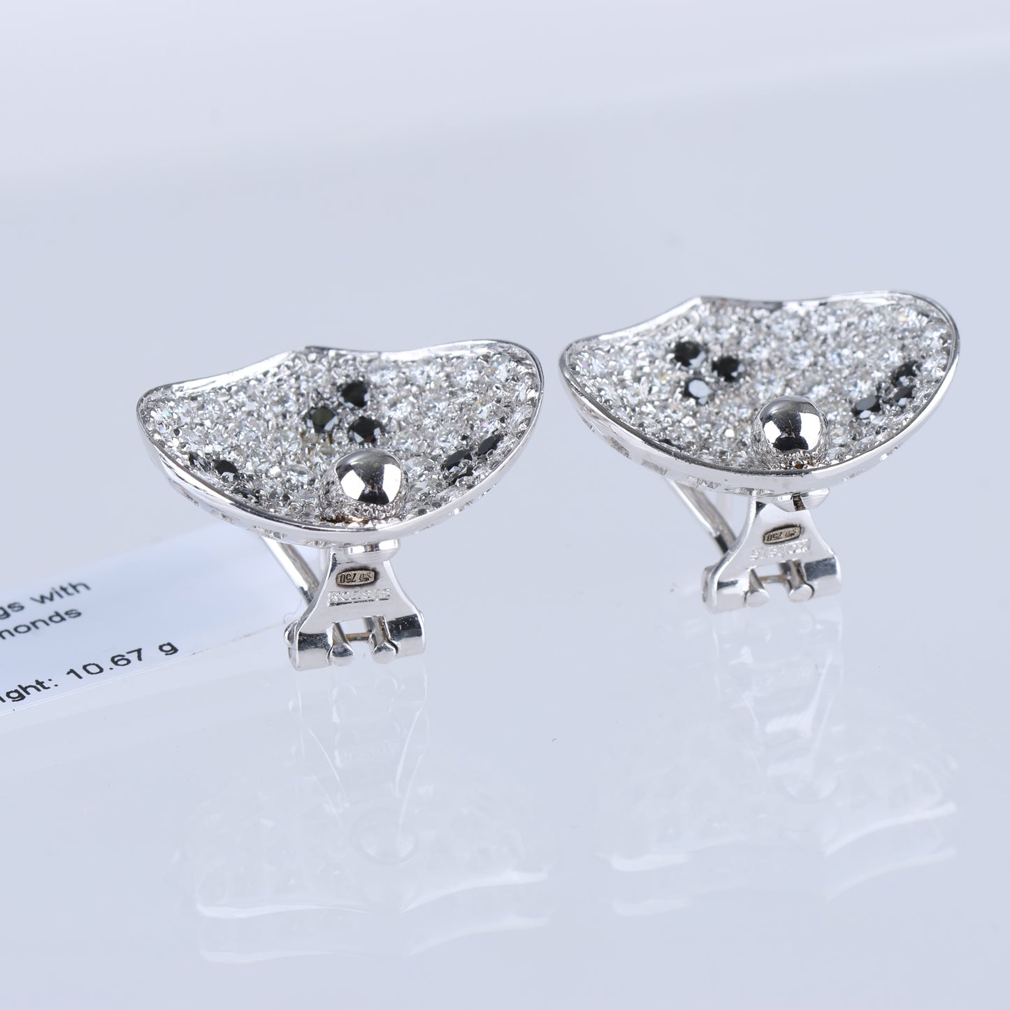 Non Signe / Unsigned Black diamond Earrings K18WG 10.6g, 2.45 ct