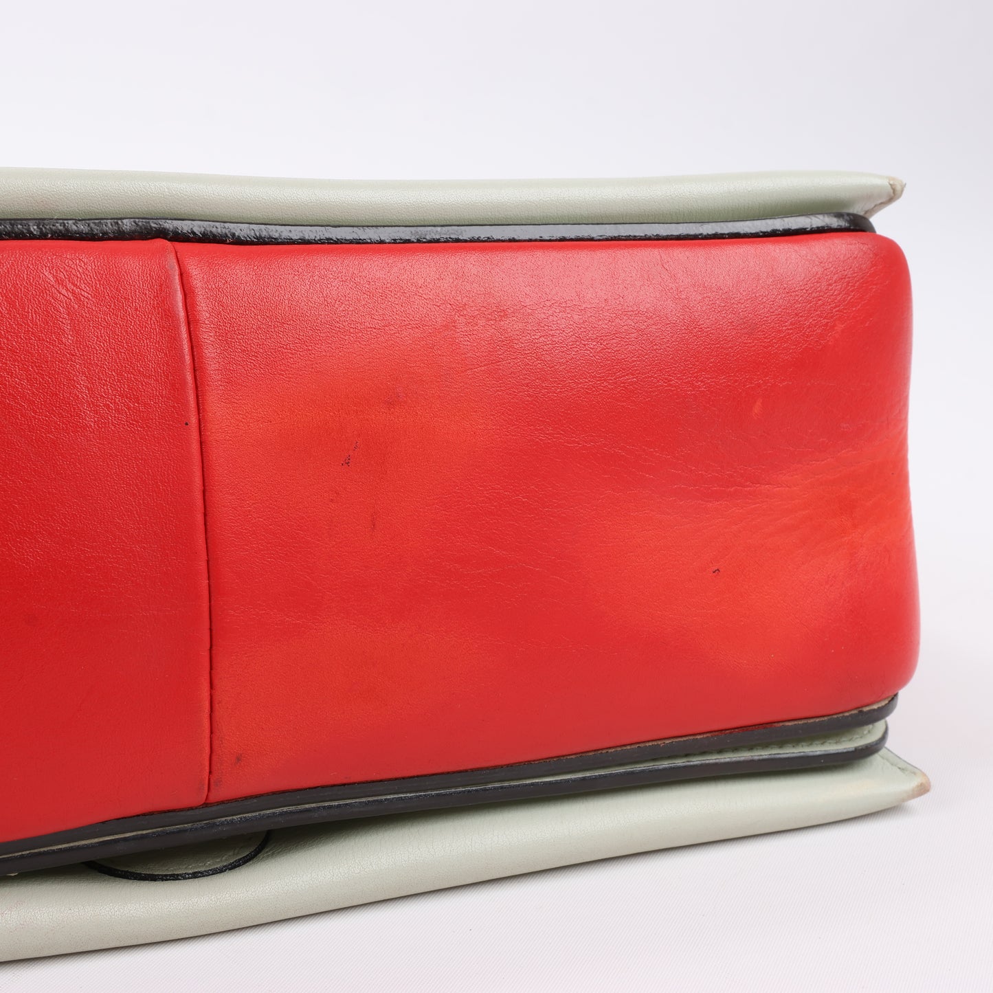 Celine Frame Leder-Umhängetasche in Grün x Rot