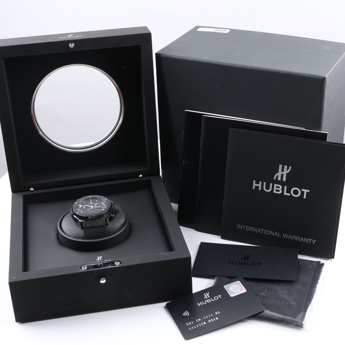 Hublot Classic Fusion Black magic 521.CM.1171.RX 1417718 Ti & CE & rubber AT Black Dial Watch