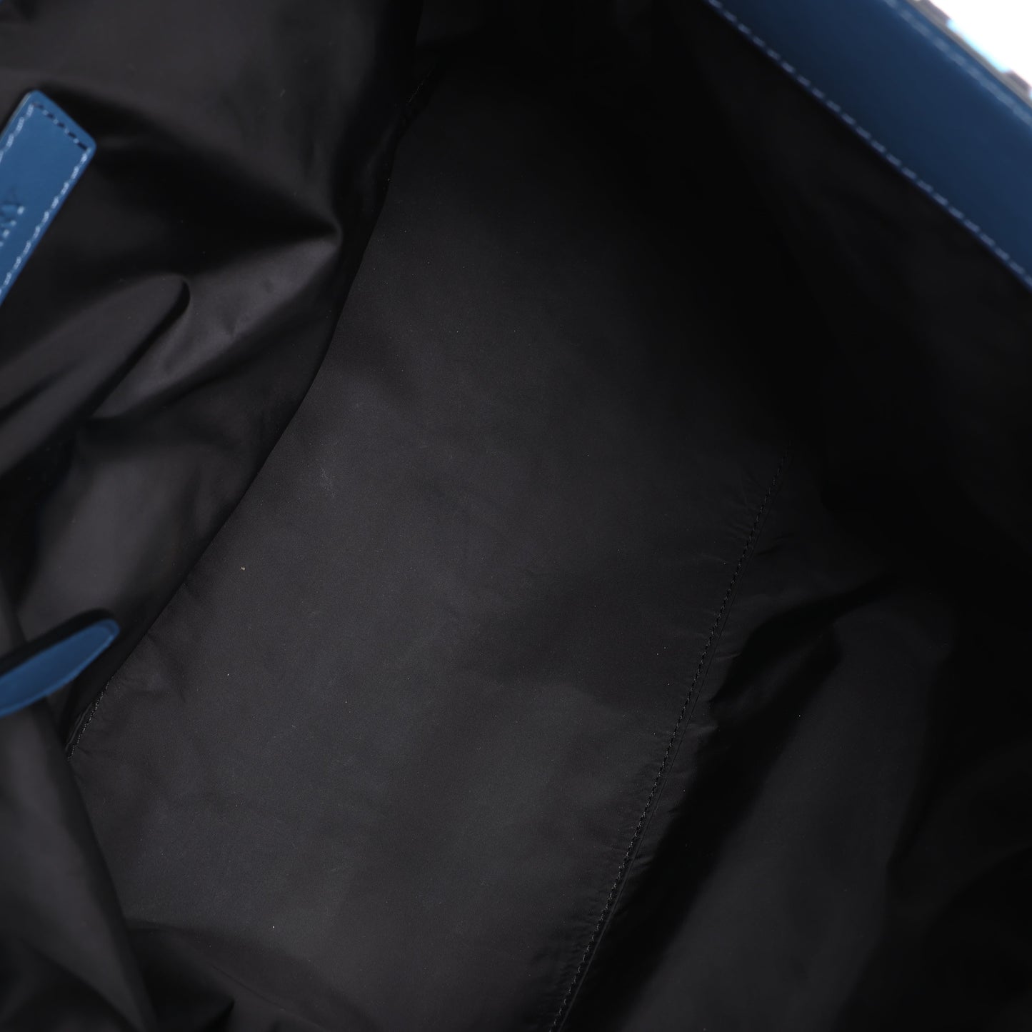 Burberry – Kuriertasche mit Graffiti-Logo-Print, mehrfarbig