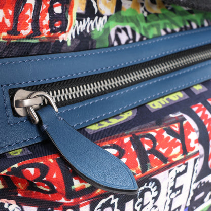 Burberry – Kuriertasche mit Graffiti-Logo-Print, mehrfarbig