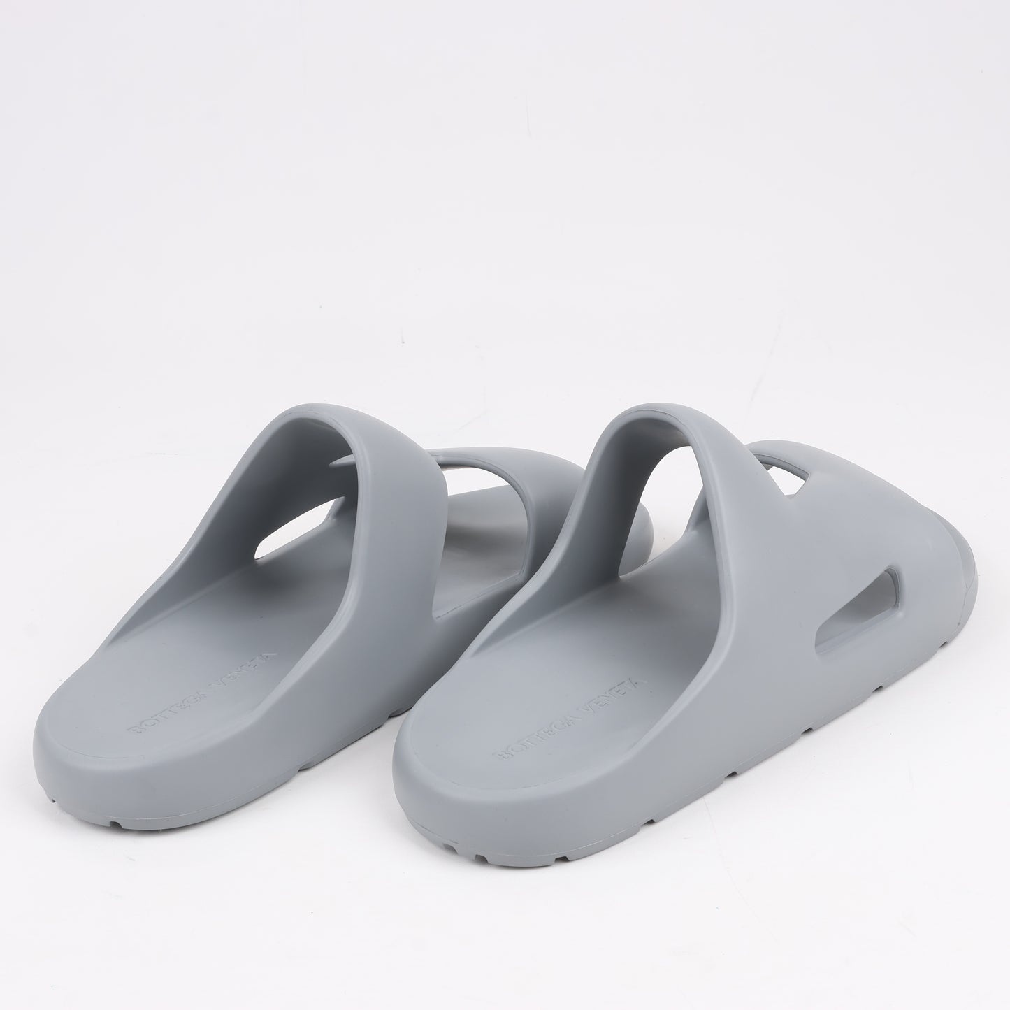 Bottega Veneta Rubber Band Sandals in Grey, Size 43 EU
