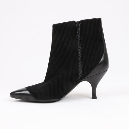 Ferragamo Gancini Stiefeletten aus Leder und Wildleder in Schwarz, Größe 4,5 US