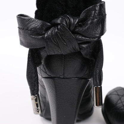 Dior – Cannage-Stiefel aus schwarzem Leder mit Stulpen aus Eispelz, Größe 40 EU
