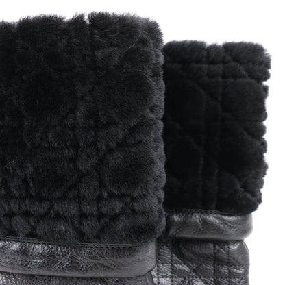 Dior – Cannage-Stiefel aus schwarzem Leder mit Stulpen aus Eispelz, Größe 40 EU