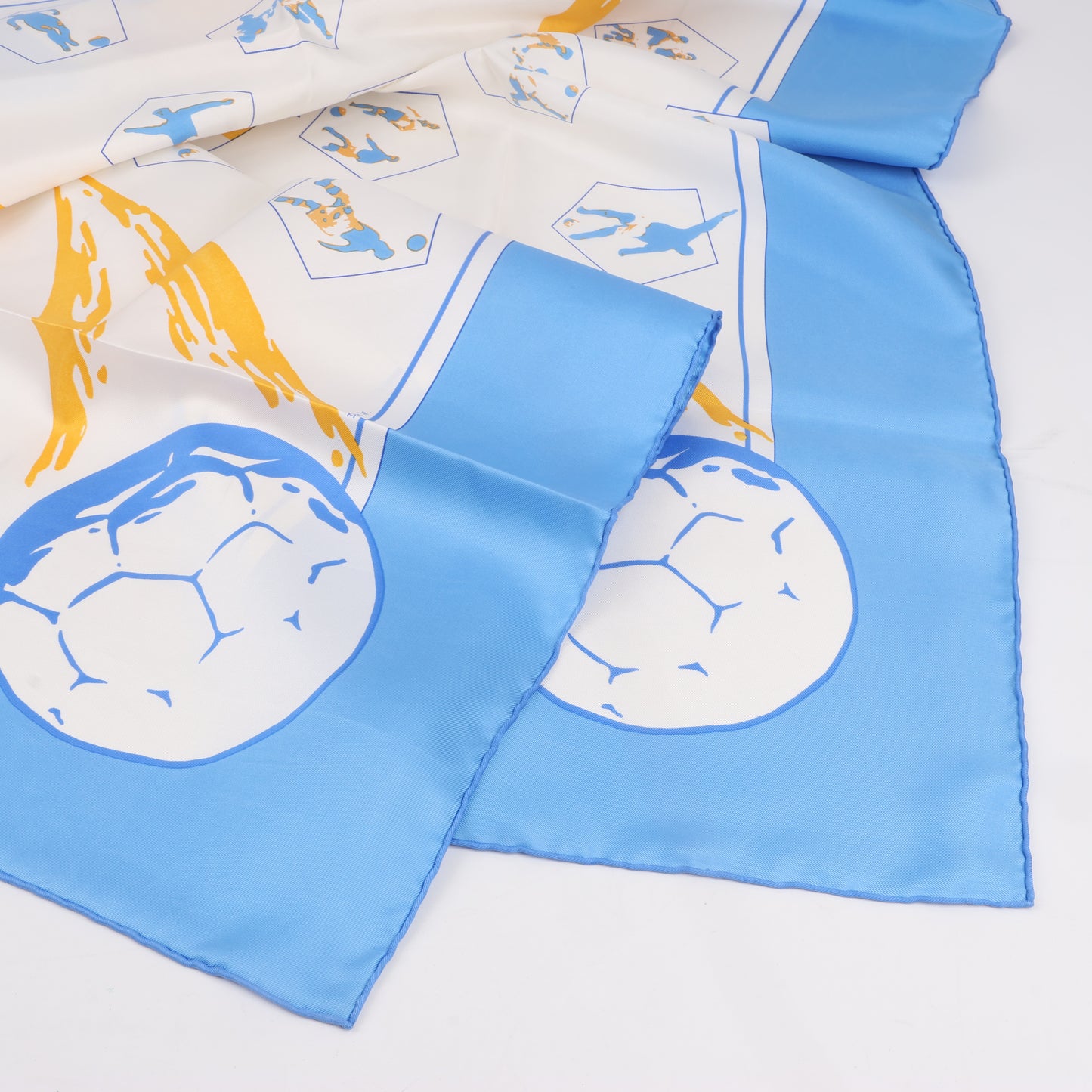 Hermès Carré 90 " Vivs Les champions!" 100% Silk Scarf