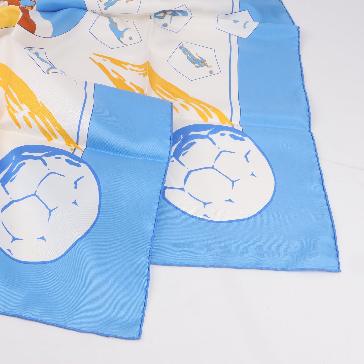 Hermès Carré 90 " Vivs Les champions!" 100% Silk Scarf