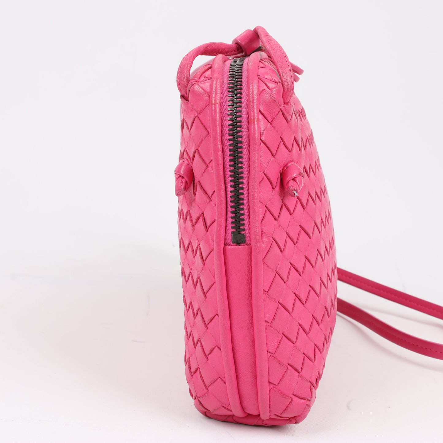 Bottega Veneta Intrecciato Nodini Umhängetasche in Rosa