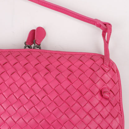 Bottega Veneta Intrecciato Nodini Umhängetasche in Rosa