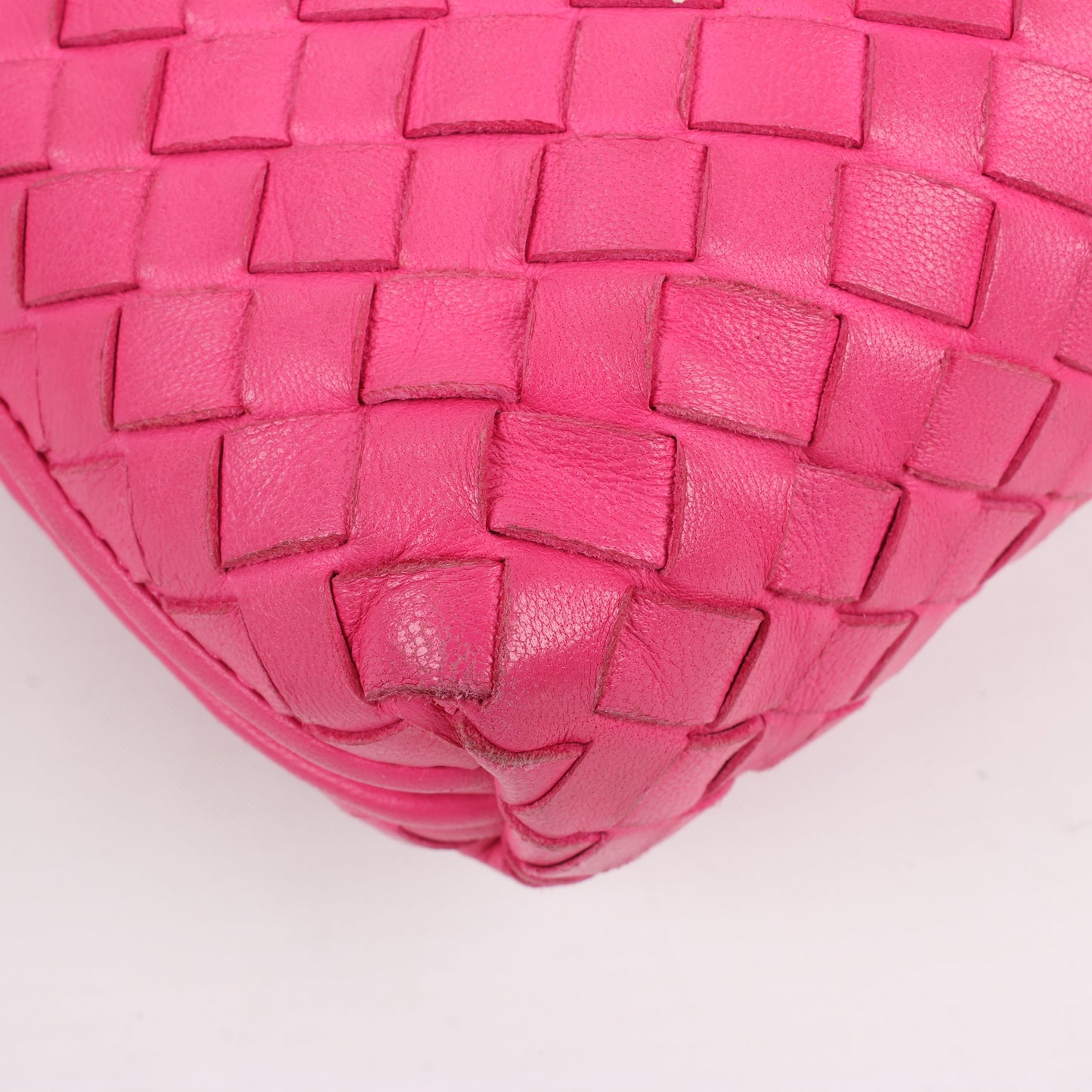 Bottega Veneta Intrecciato Nodini Umhängetasche in Rosa