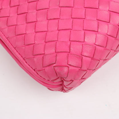 Bottega Veneta Intrecciato Nodini Umhängetasche in Rosa