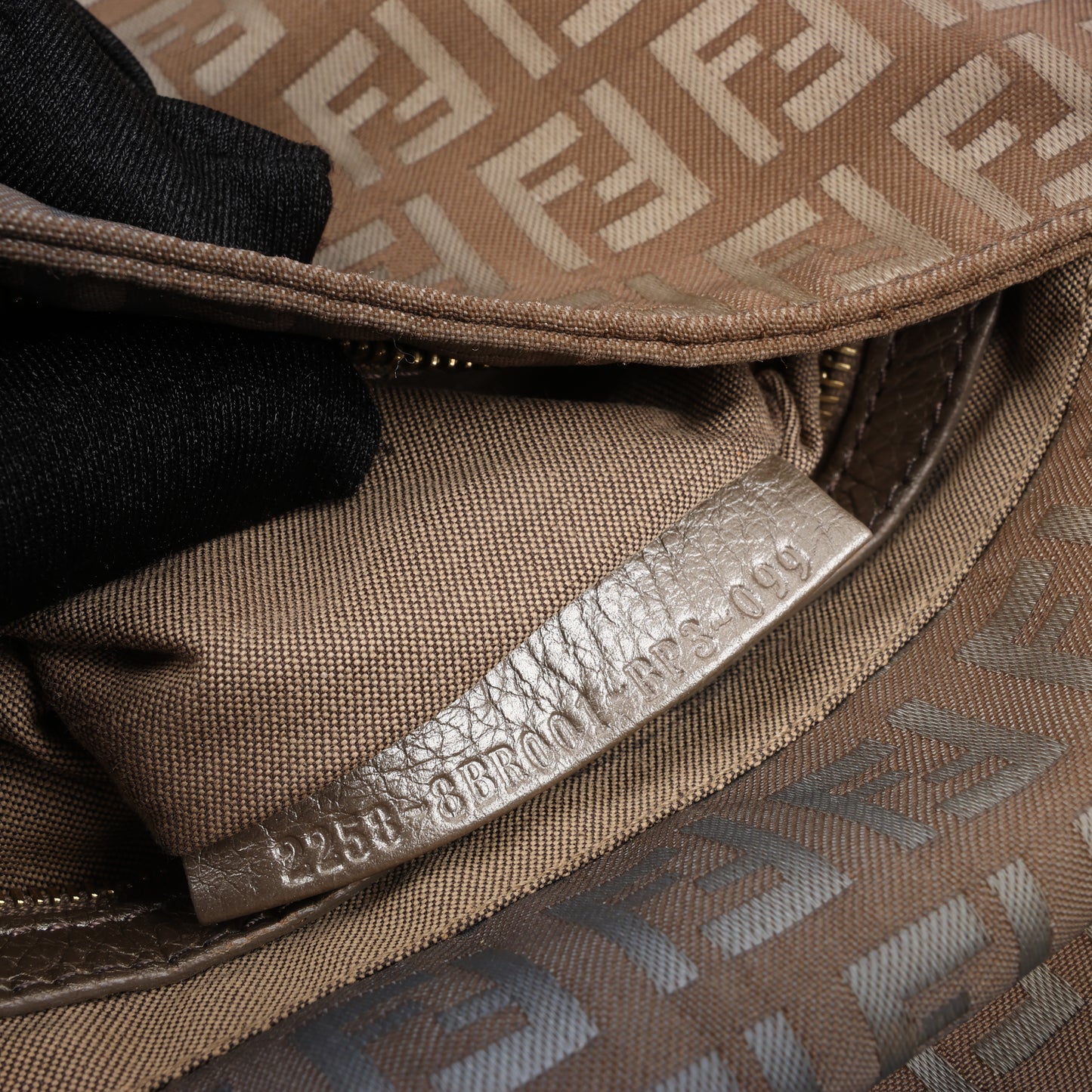 Sac à bandoulière FENDI Zucchino Mamma Baguette en toile et cuir marron 8BR001