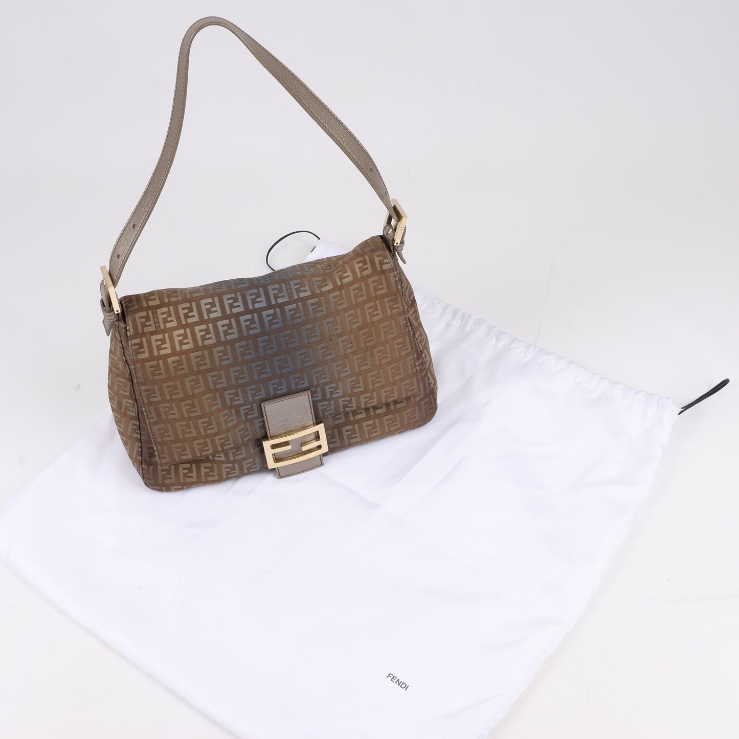 Sac à bandoulière FENDI Zucchino Mamma Baguette en toile et cuir marron 8BR001