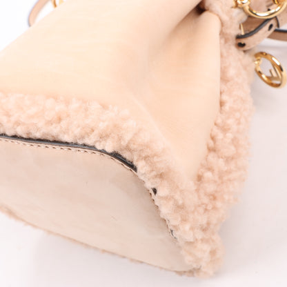 Fendi Mon Tresor Mini Mouton 2Way Umhängetasche in Puderbeige 8BS010