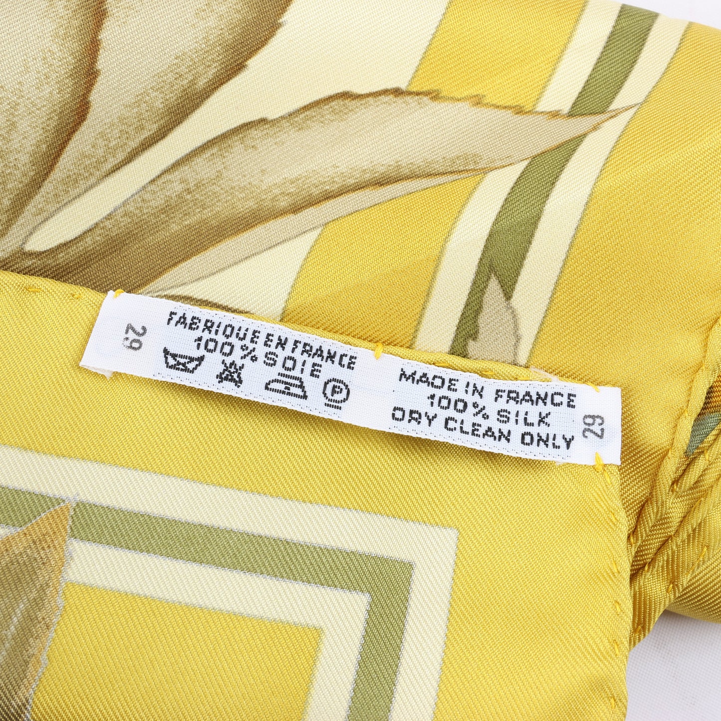 Hermes Carré 90 "Fleurs d'Hellade" 100% Silk Scarf