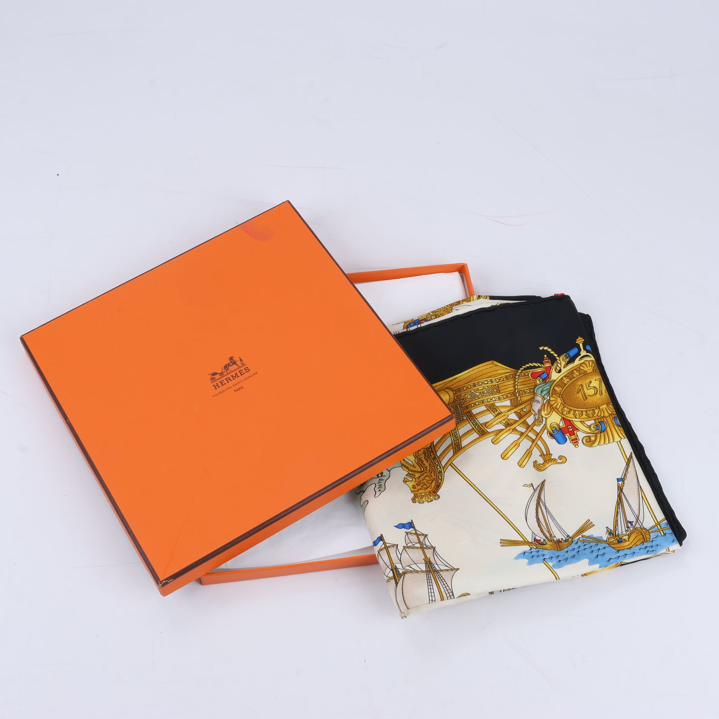 Hermes Carré 90 "VOILES DE LUMIERE" 100% Silk Scarf
