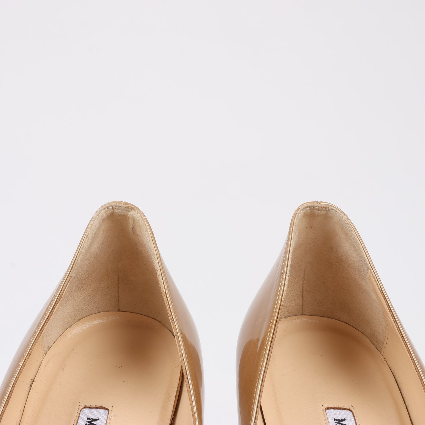 Manolo Blahnik Patent Leather BB Pointed Toe Heels in Beige, Size 40 EU