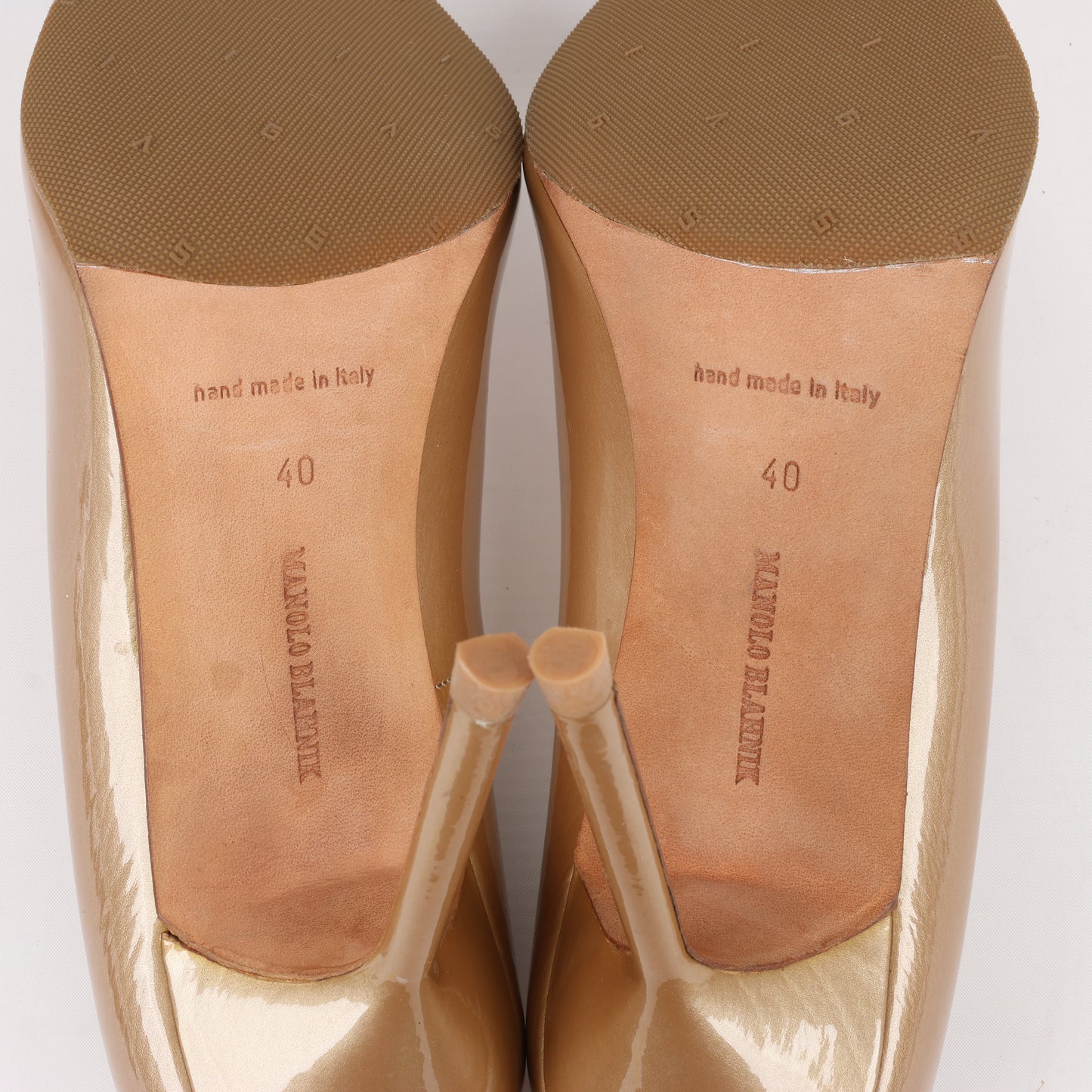 Manolo Blahnik Patent Leather BB Pointed Toe Heels in Beige, Size 40 EU