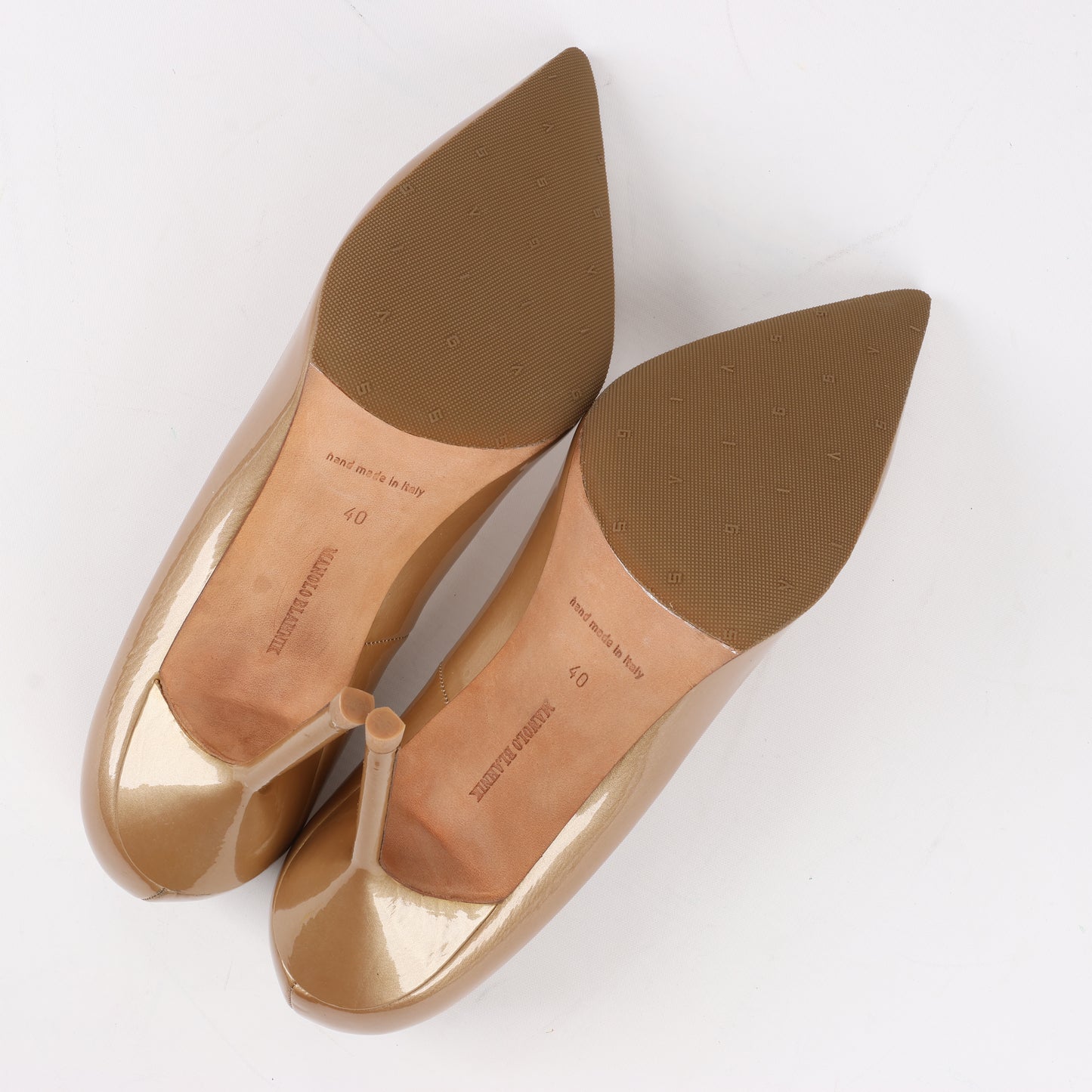 Manolo Blahnik Patent Leather BB Pointed Toe Heels in Beige, Size 40 EU