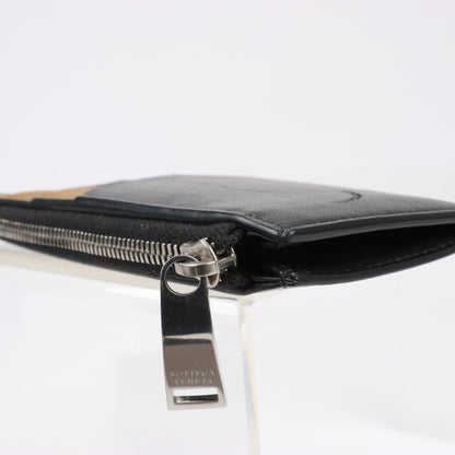 Bottega Veneta Fragment-Etui aus Leder in Schwarz × Braun