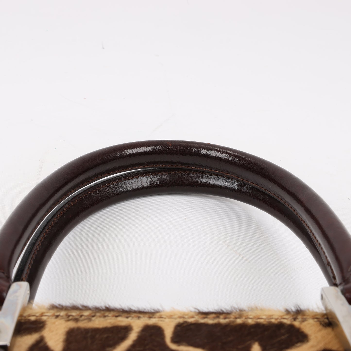 FENDI – 2-Wege-Handtasche aus Leder im Giraffen-Pony-Stil in Braun