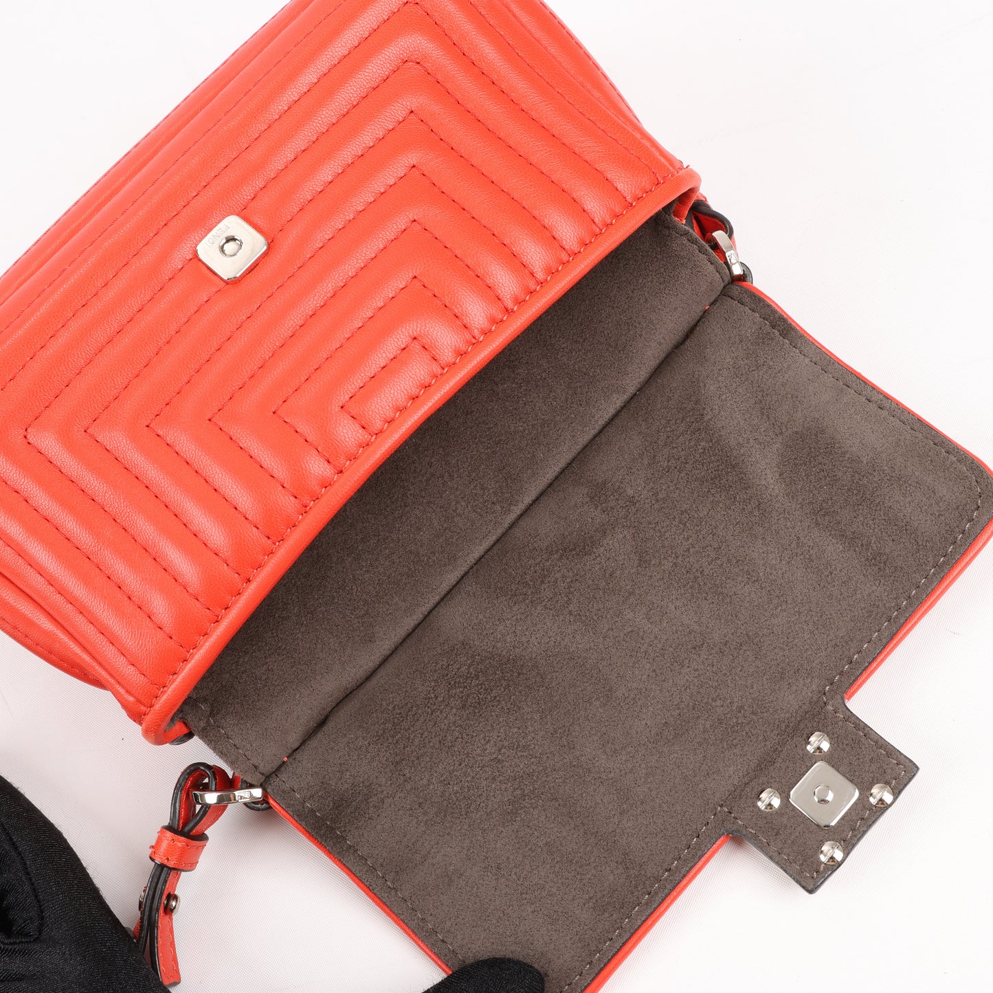 FENDI Double Micro Baguette Leder-Umhängetasche mit Kette in Rot 8M0371