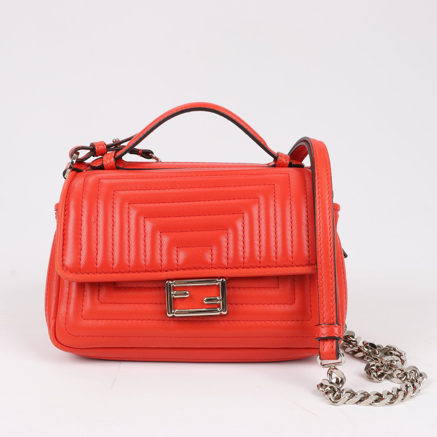 FENDI Double Micro Baguette Leder-Umhängetasche mit Kette in Rot 8M0371