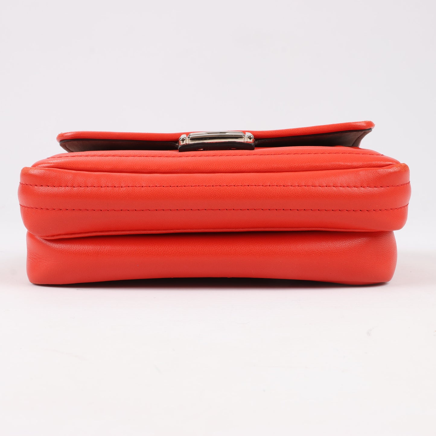 FENDI Double Micro Baguette Leder-Umhängetasche mit Kette in Rot 8M0371