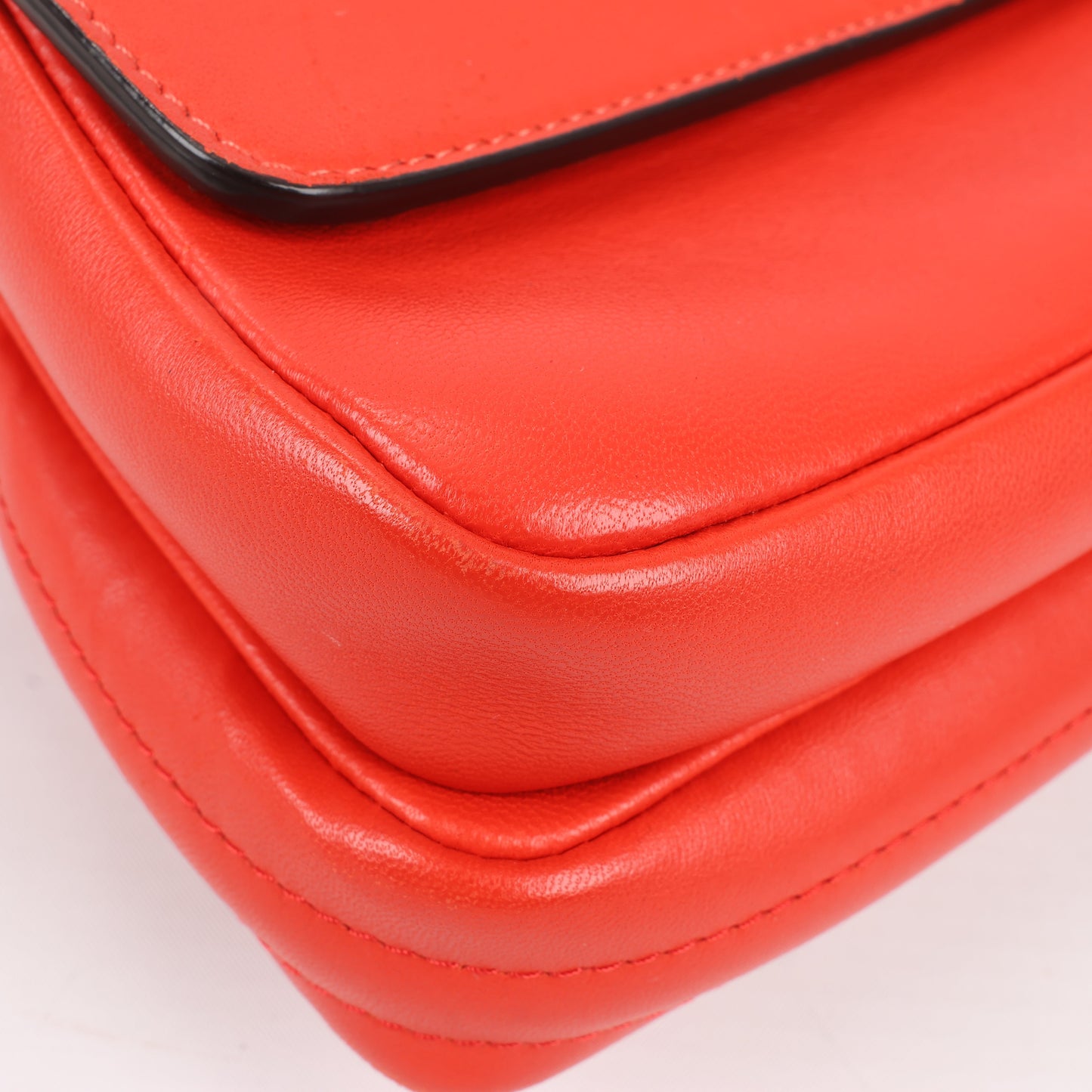 FENDI Double Micro Baguette Leder-Umhängetasche mit Kette in Rot 8M0371