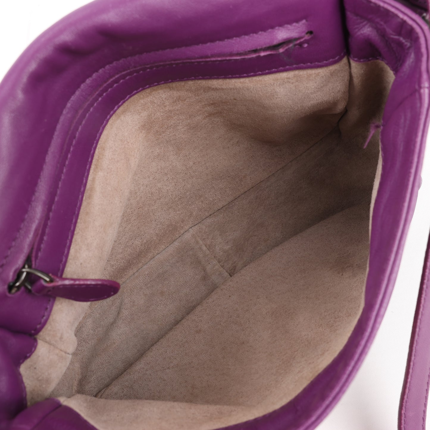 BOTTEGA VENETA Umhängetasche aus Intrecciato-Leder in Lila
