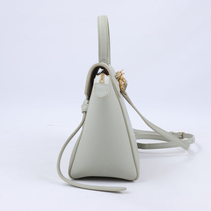 CELINE Gürteltasche aus genarbtem Kalbsleder Nano 2Way Handtasche in Mint