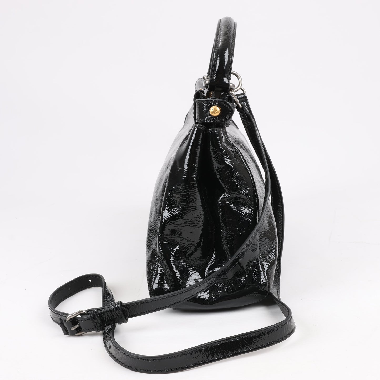 Fendi Peekaboo 2-Wege-Handtasche aus Lackleder in Schwarz 8BN211