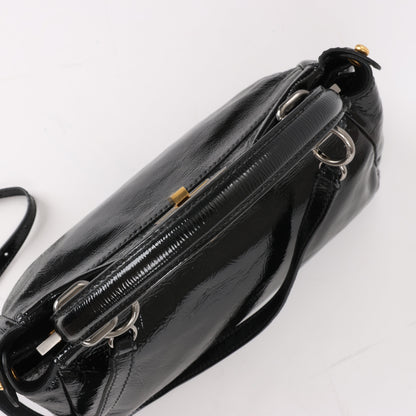 Fendi Peekaboo 2-Wege-Handtasche aus Lackleder in Schwarz 8BN211