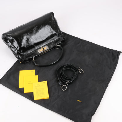 Fendi Peekaboo 2-Wege-Handtasche aus Lackleder in Schwarz 8BN211