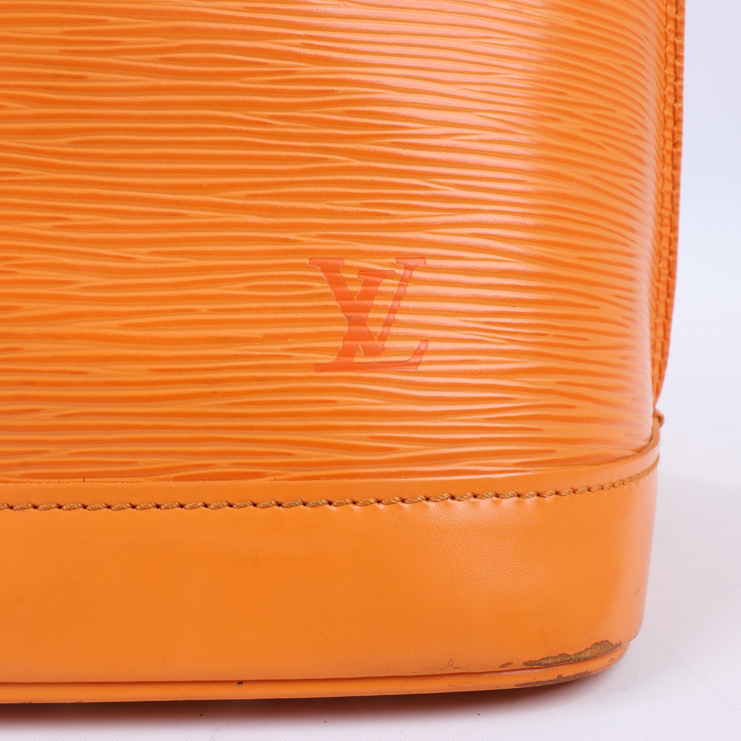 Louis Vuitton Epi Leather Alma PM Handbag in Orange M40623