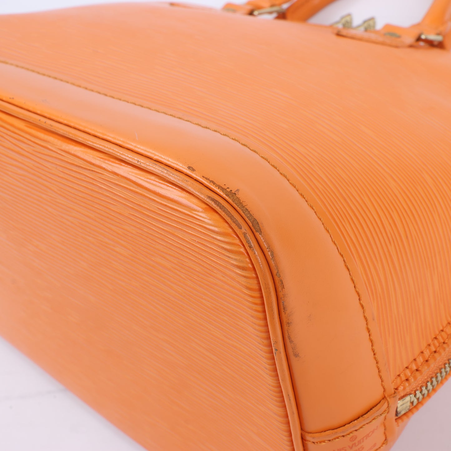 Louis Vuitton Epi Leather Alma PM Handbag in Orange M40623