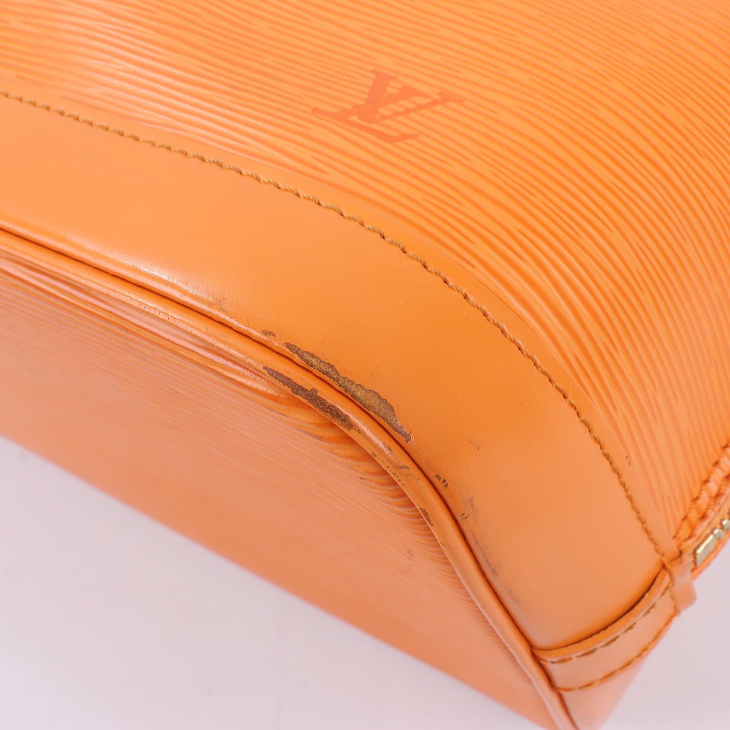 Louis Vuitton Epi Leather Alma PM Handbag in Orange M40623