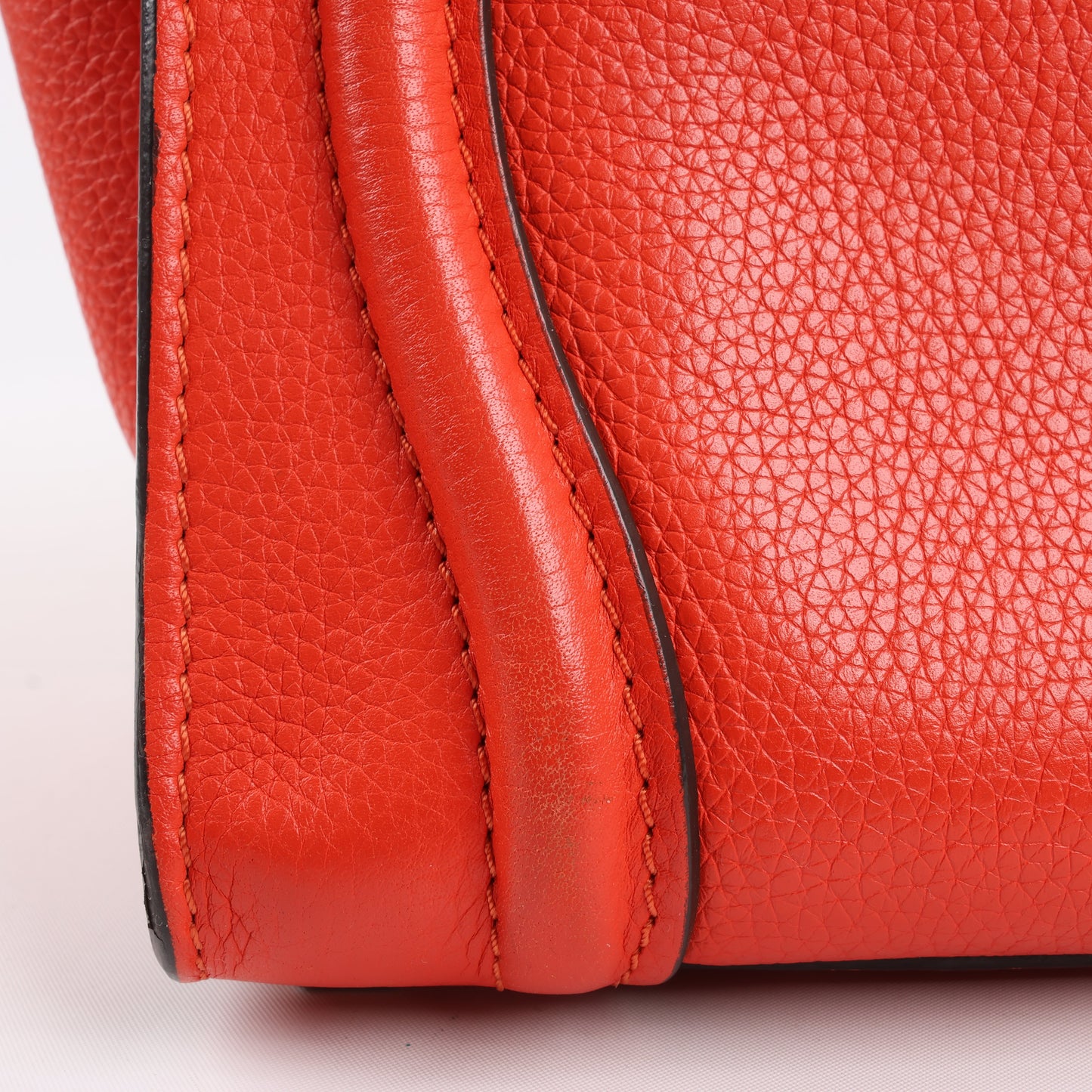 Celine Luggage Micro-Handtasche aus rotem Leder