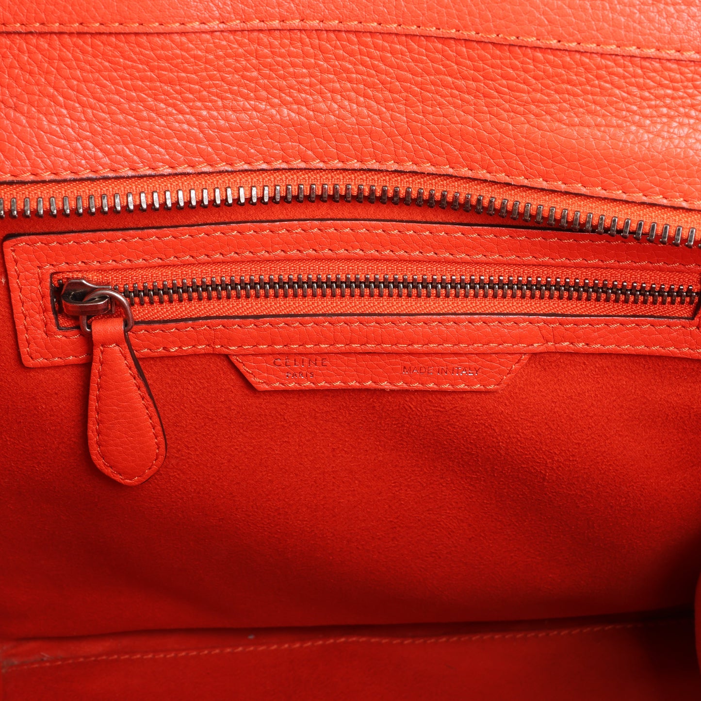 Celine Luggage Micro-Handtasche aus rotem Leder