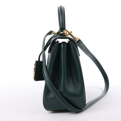 Celine – Sac 16 – Kleine Handtasche aus glattem Kalbsleder in Grün